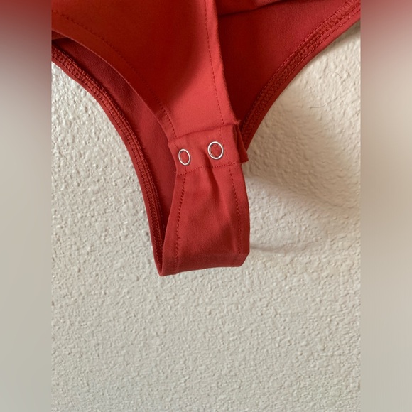 NWT Scoop Neck Sleeveless Backless summer Bodysuit - Picture 8 of 8